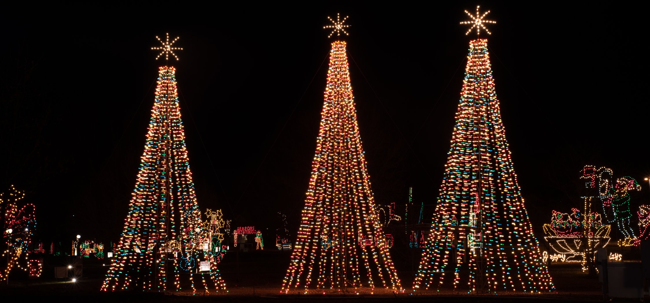 Christmas lights at Lakemont Park